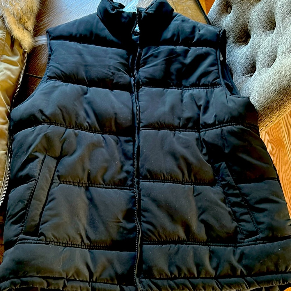 Men’s Puffy Vest Great Condition